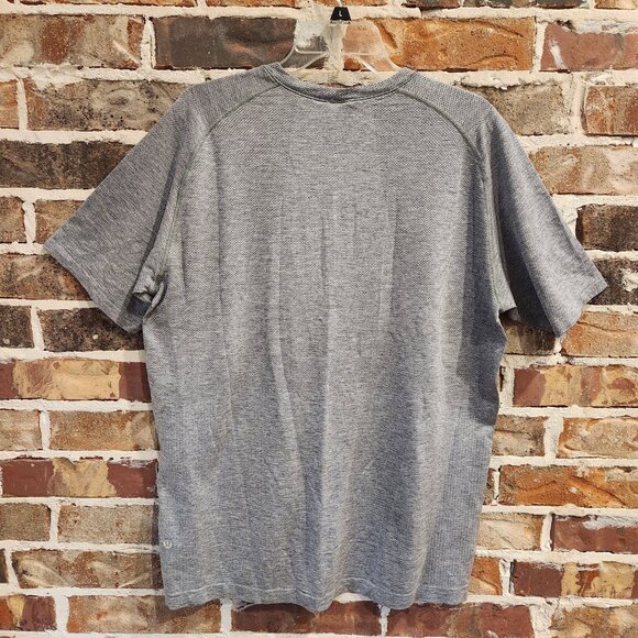 Lululemon Metal Vent Athletic Shirt Men’s Size XL Light Gray Breathable Wicking - Picture 8 of 13